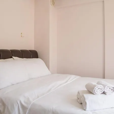 Colorful Apartment With Sea View Near Sea In Guzelbahce, Izmir *