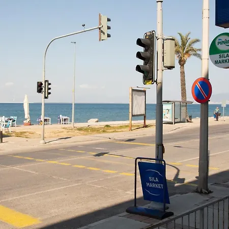 Colorful Apartment With Sea View Near Sea In Guzelbahce, Izmir Lejlighed *